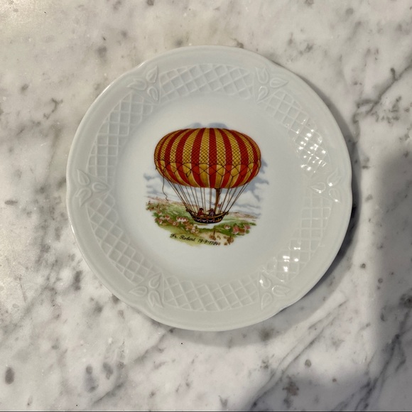 French Limoges Cocktail Plates - Hand Painted Whimsical Hot Air Balloons - Picture 3 of 6